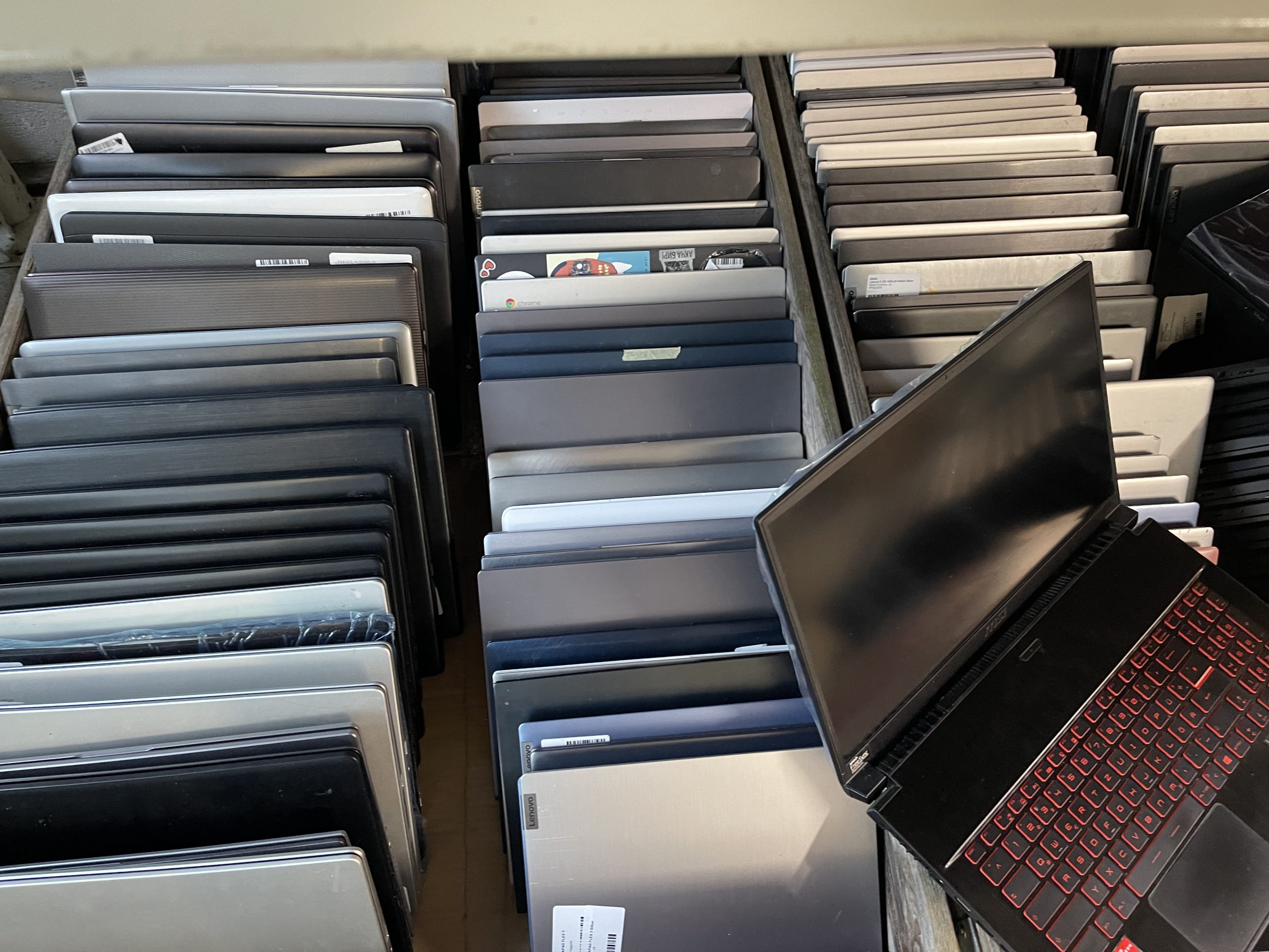 Notebooks und Tablets gebraucht – Retouren – Bild 4